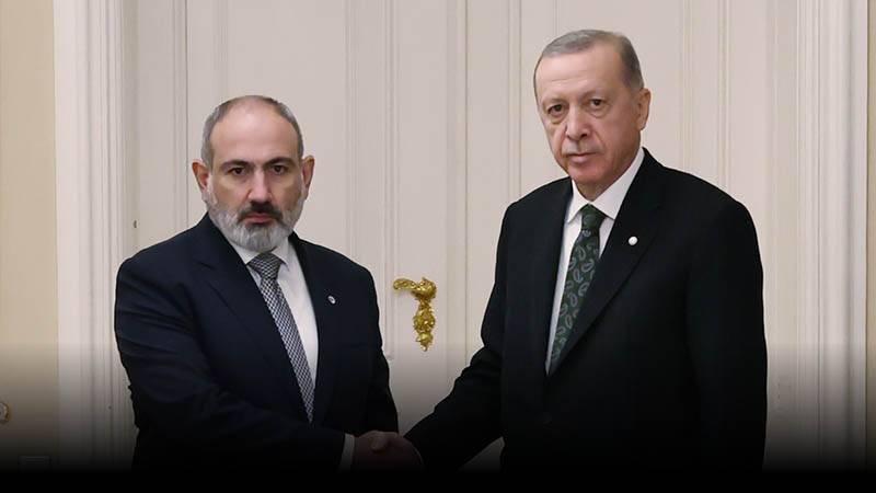 Entretien de "normalisation" entre le Président Erdoğan et Pashinyan