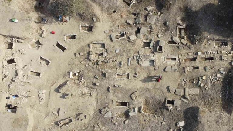 Un cimetière pour enfants vieux de 2 700 ans découvert à Ténédos en Turquie