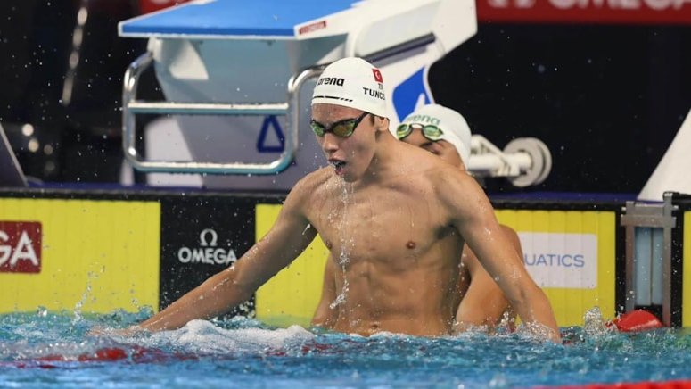 Le nageur Kuzey Tunçelli est devenu champion d'Europe